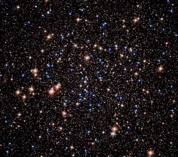 globular cluster in apus,caldwell 107