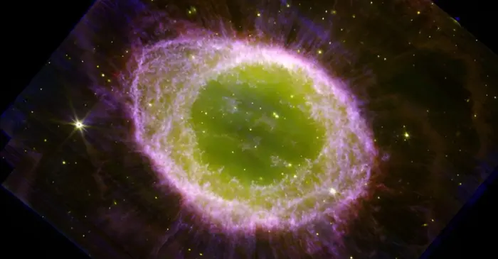 m5 james webb space telescope,ring nebula nircam,ring nebula jwst
