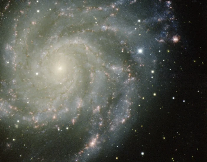 supernova sn 2011fe in the pinwheel galaxy