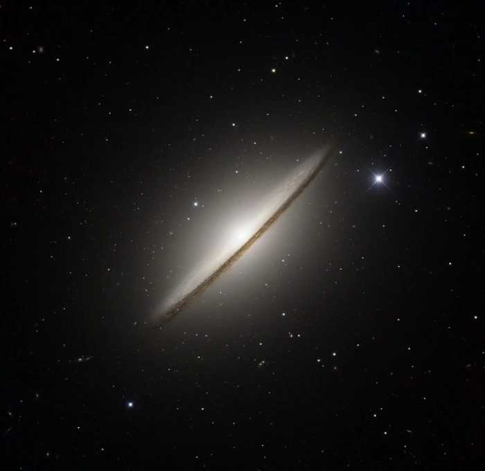sombrero galaxy eso,messier 104 danish telescope
