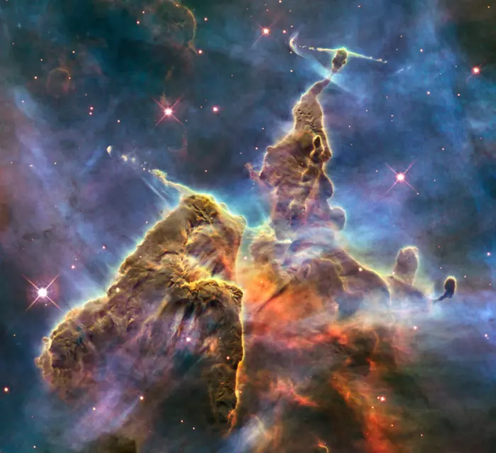 mystic mountain,carina nebula,hh 901 and hh 902