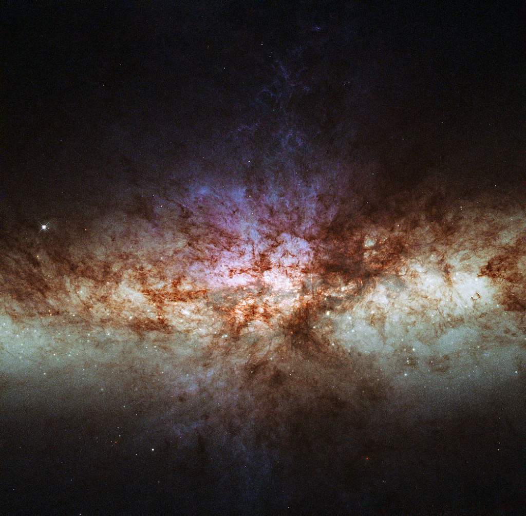 m82,cigar galaxy,m82 core,starburst galaxy