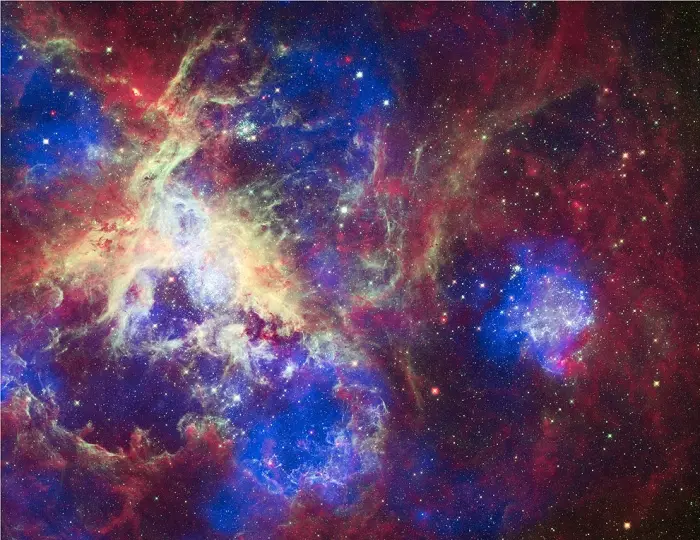 tarantula nebula hubble spitzer 