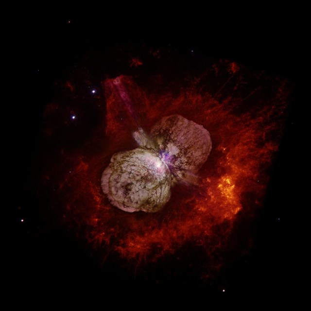 eta carinae,carina nebula, dual lobed nebula