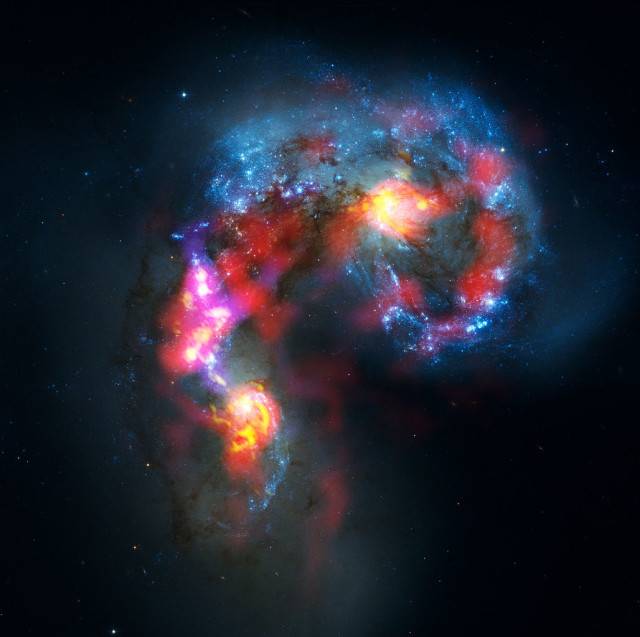 antennae galaxies composite,antennae galaxies hubble