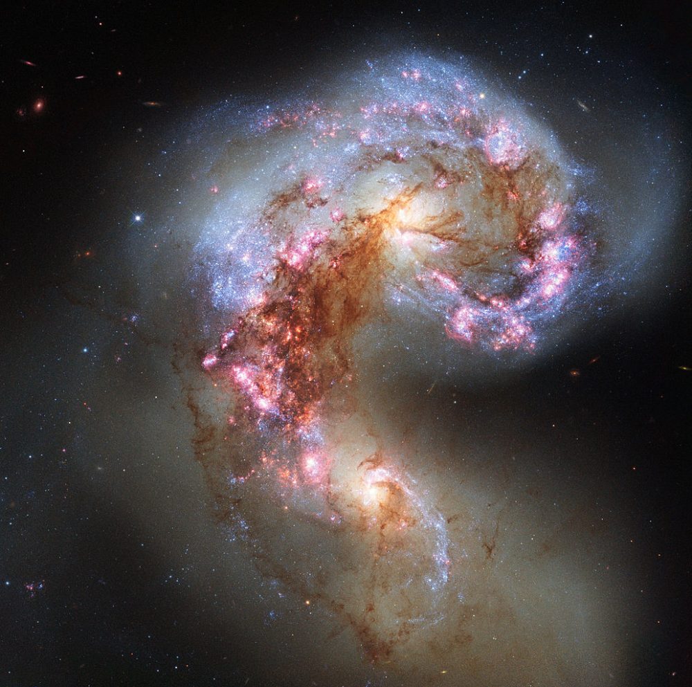 NGC 4038,ngc 4039,colliding galaxies,interacting galaxies