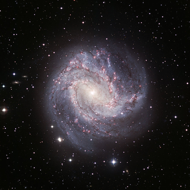 messier 83,barred spiral galaxy