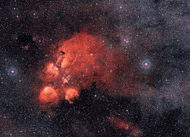 ngc 6334,bear claw nebula