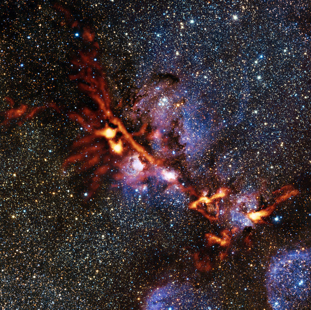 cat's paw nebula,ngc 6334
