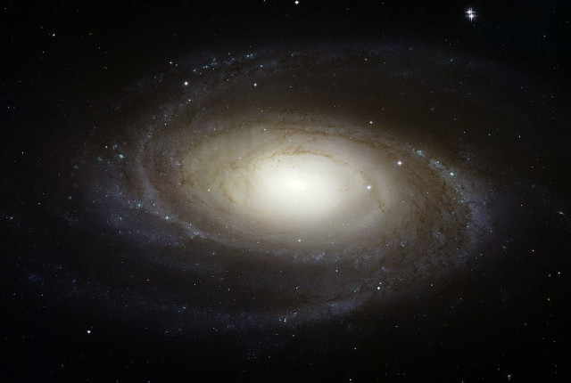 messier 81,barred spiral galaxy