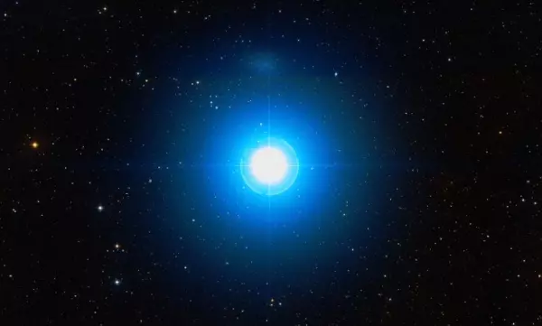 regulus star,alpha leonis,brightest star in leo