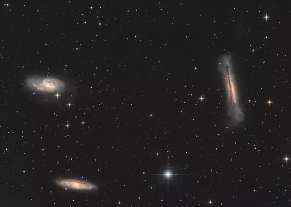 leo triplet of galaxies