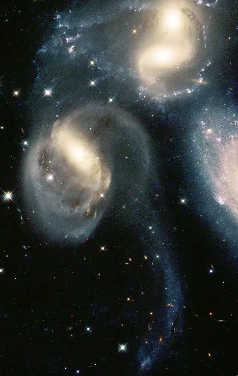 stephan's quintet hubble space telescope