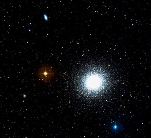 ngc 6207,hercules globular cluster