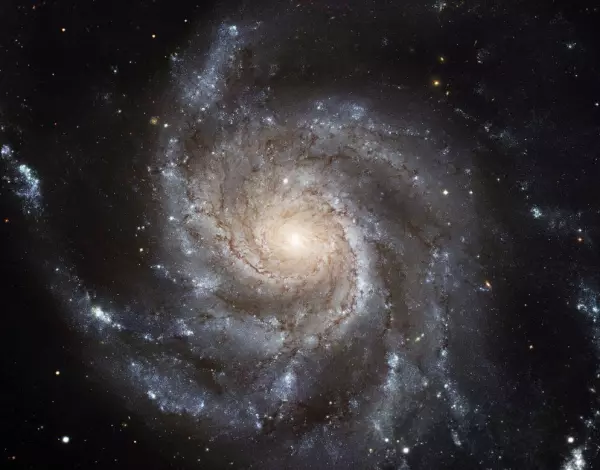 pinwheel galaxy,messier 101,m101