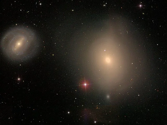 Messier 85,m85 galaxy,NGC 4394