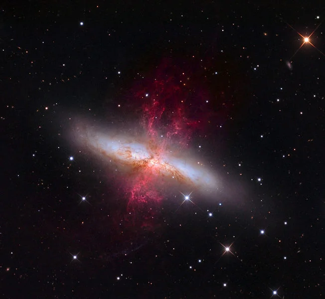 cigar galaxy,m82 galaxy,messier 82