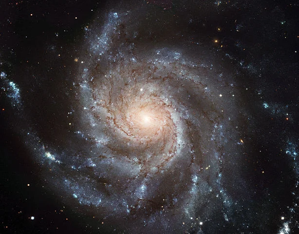 pinwheel galaxy,m101 galaxy,messier 101