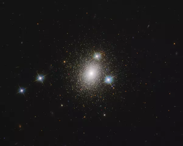 andromeda cluster,g1