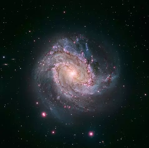 m83,m83 galaxy,southern pinwheel galaxy,ngc 5236,spiral galaxy in hydra