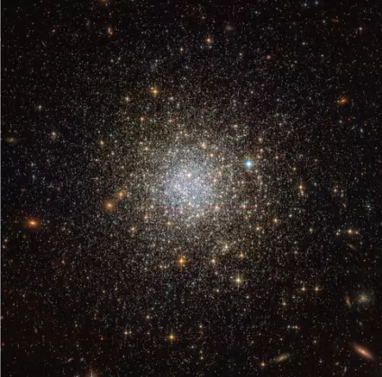 globular cluster in hydrus