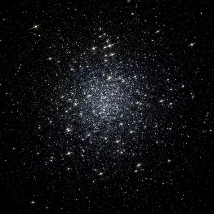 globular cluster in horologium constellation