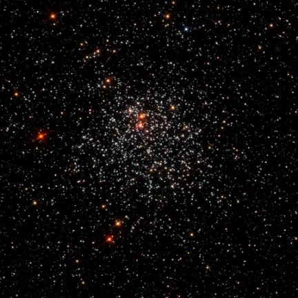 globular cluster in mensa constellation