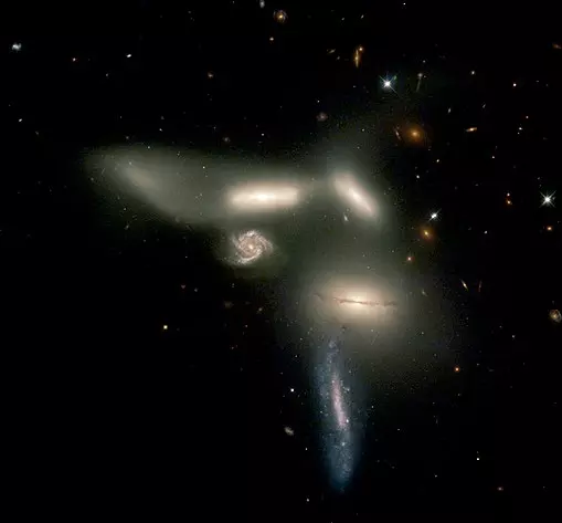 interacting galaxies in serpens constellation