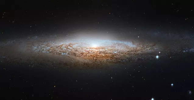 UFO Galaxy,NGC 2683