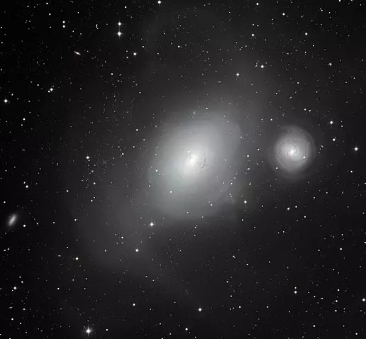 ngc 1316,ngc 1317,interacting galaxies in fornax