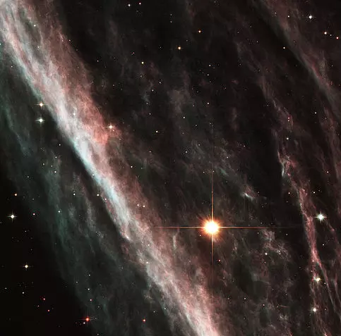 Pencil Nebula,NGC 2736,vela supernova remnant