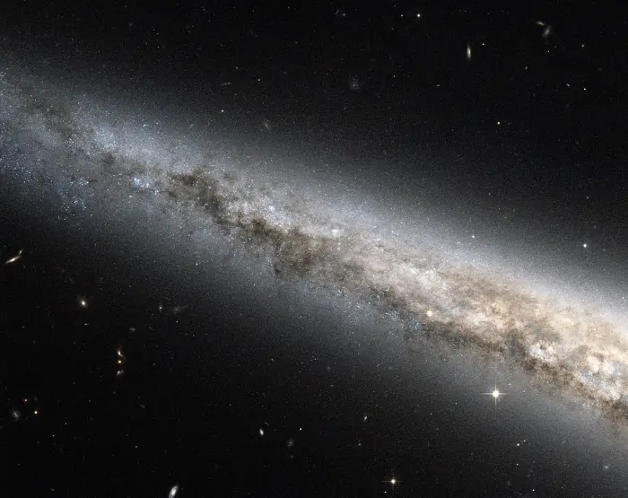 ngc 4565 hubble