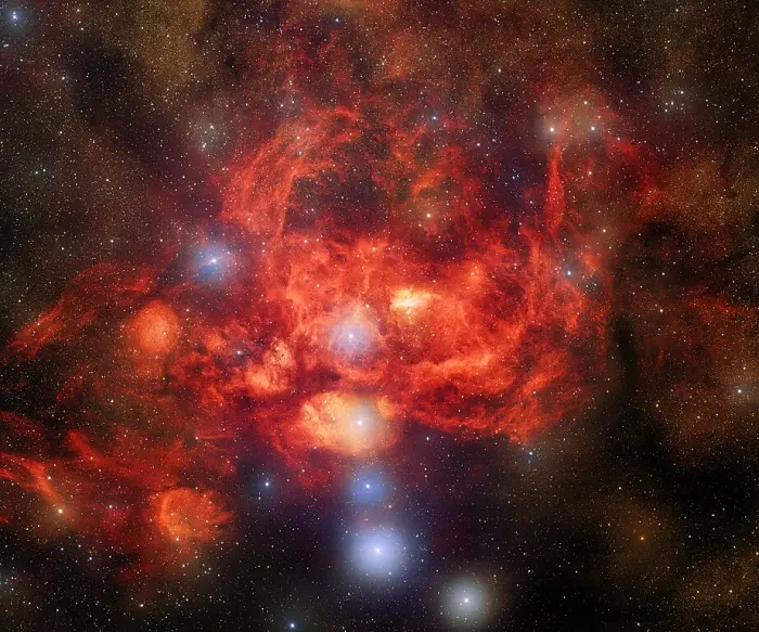 lobster nebula,ngc 6357,war and peace nebula