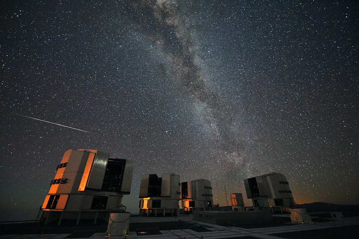 perseids over very large telescope