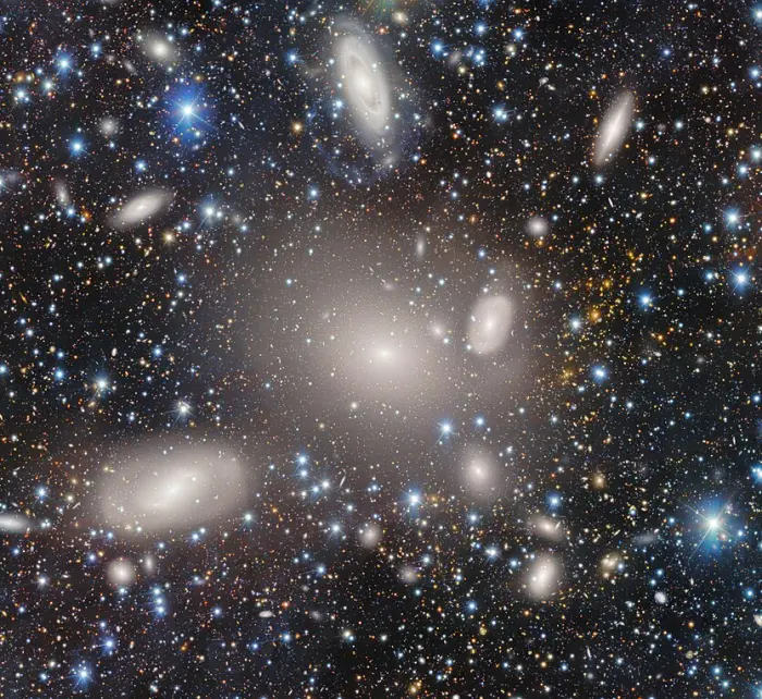 ngc 3268,ngc 3258,antlia cluster centre