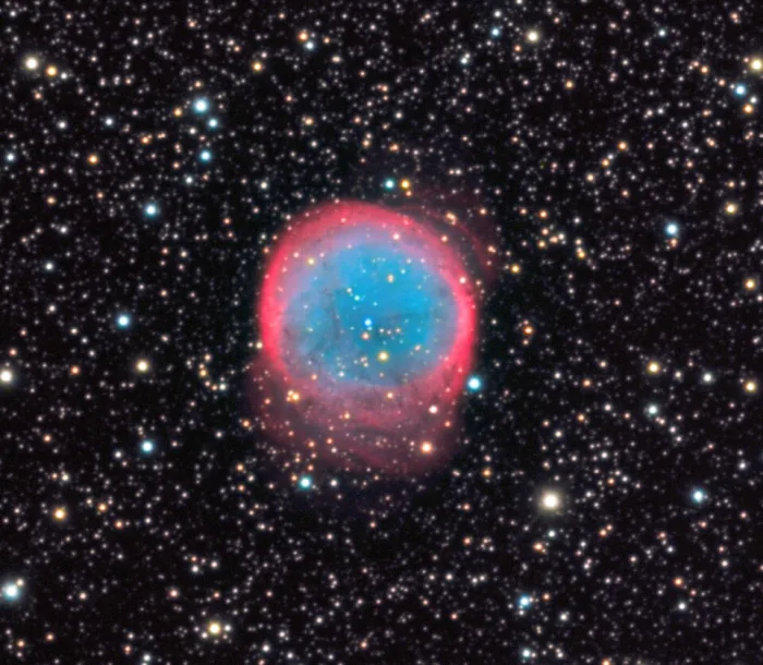 snow globe nebula,ngc 6781