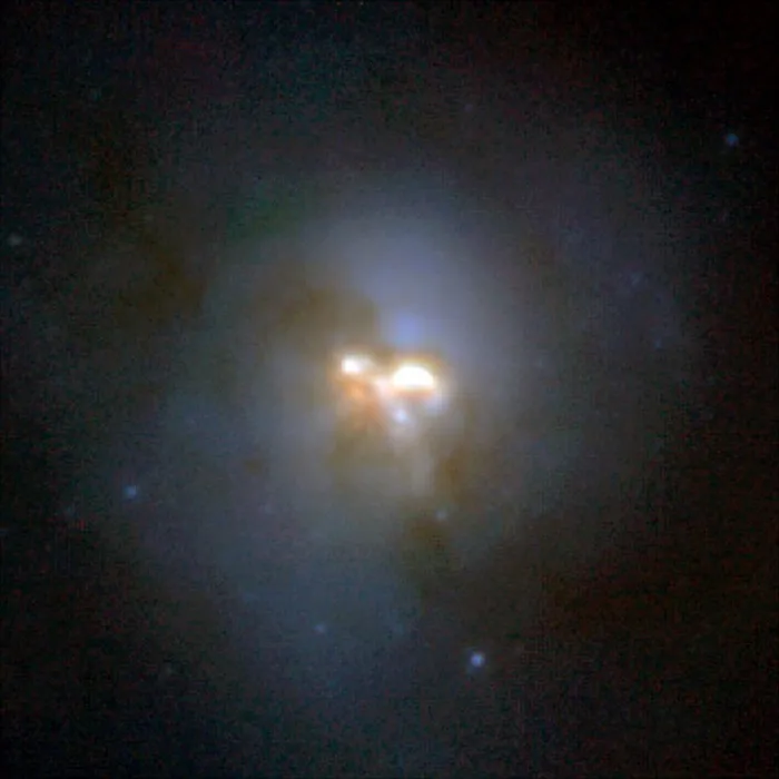 arp 220 hubble,arp 220 near-infrared
