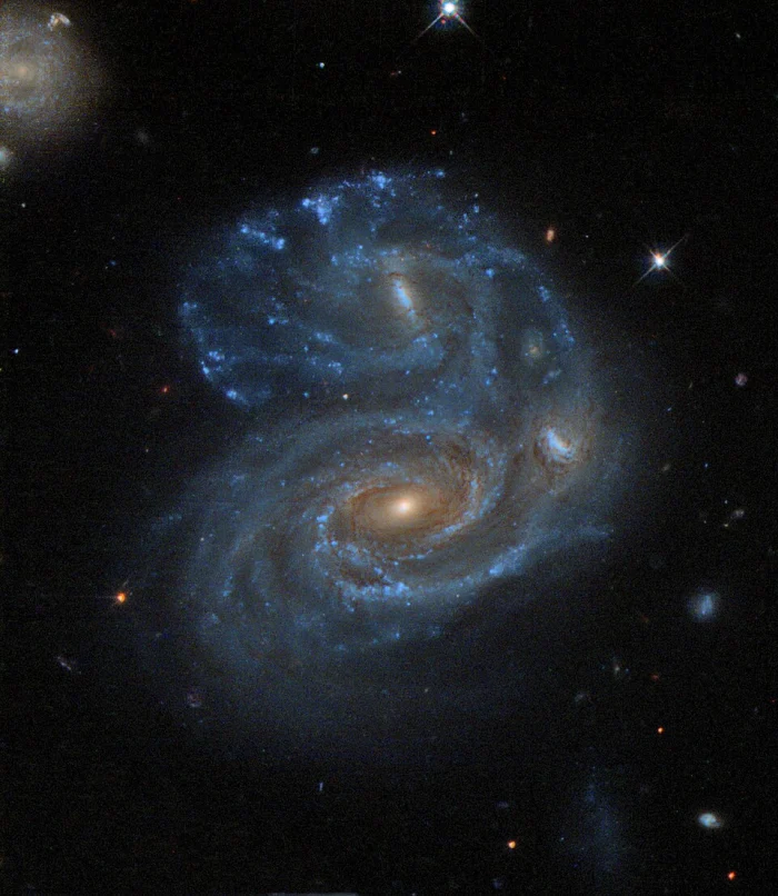 arp 272 hubble space telescope