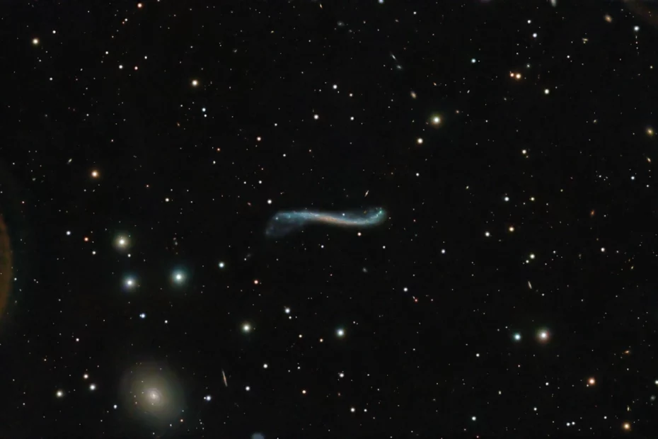integral sign galaxy,ugc 3697