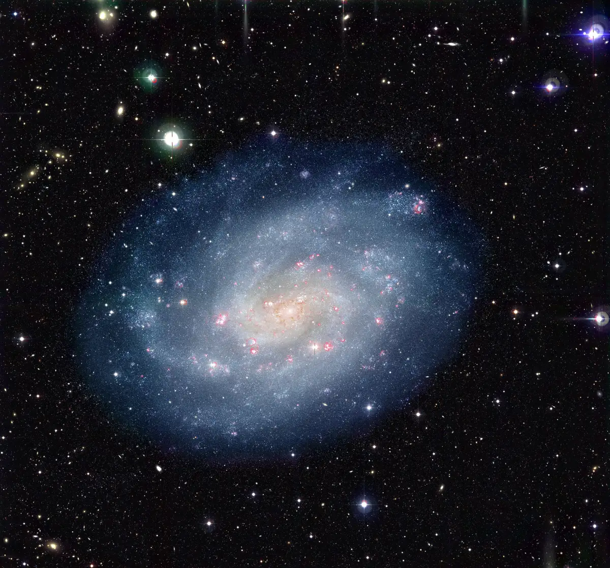 ngc 300,sculptor pinwheel galaxy