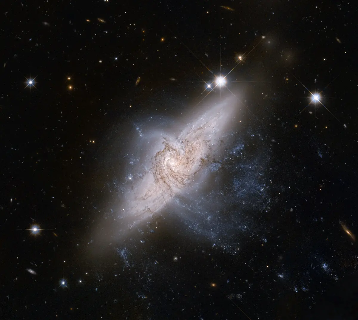 ngc 3314 overlapping galaxies