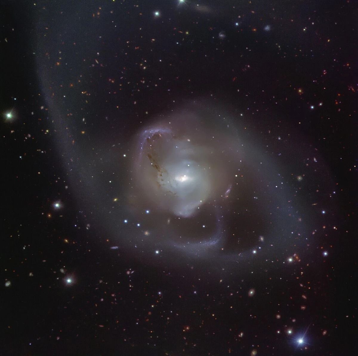ngc 7727 captured by the very large telescope 